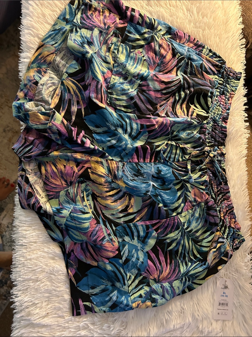 Time and Tru Women's Tropical Print Elastic Waist Shorts - Black Multicolor